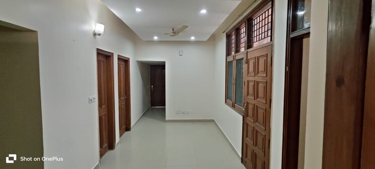 Room, sector 52 3 Bedroom 1850 Sq.Ft. Independent House In Sector 52 Noida 9175752