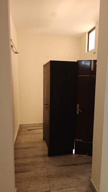 3 BHK Builder Floor For Rent in Tulip Mall, Sector 46