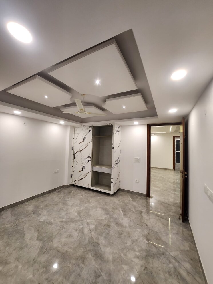 Room, vasant kunj 3 Bedroom 1800 Sq.Ft. Builder Floor In Vasant Kunj Delhi 9175768