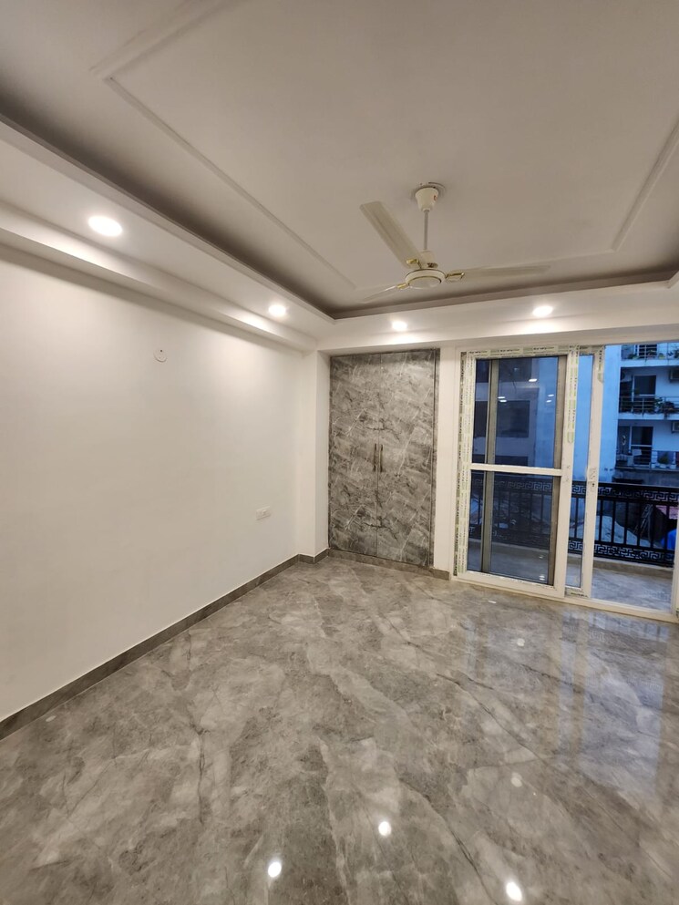 Room, vasant kunj 3 Bedroom 1800 Sq.Ft. Builder Floor In Vasant Kunj Delhi 9175768