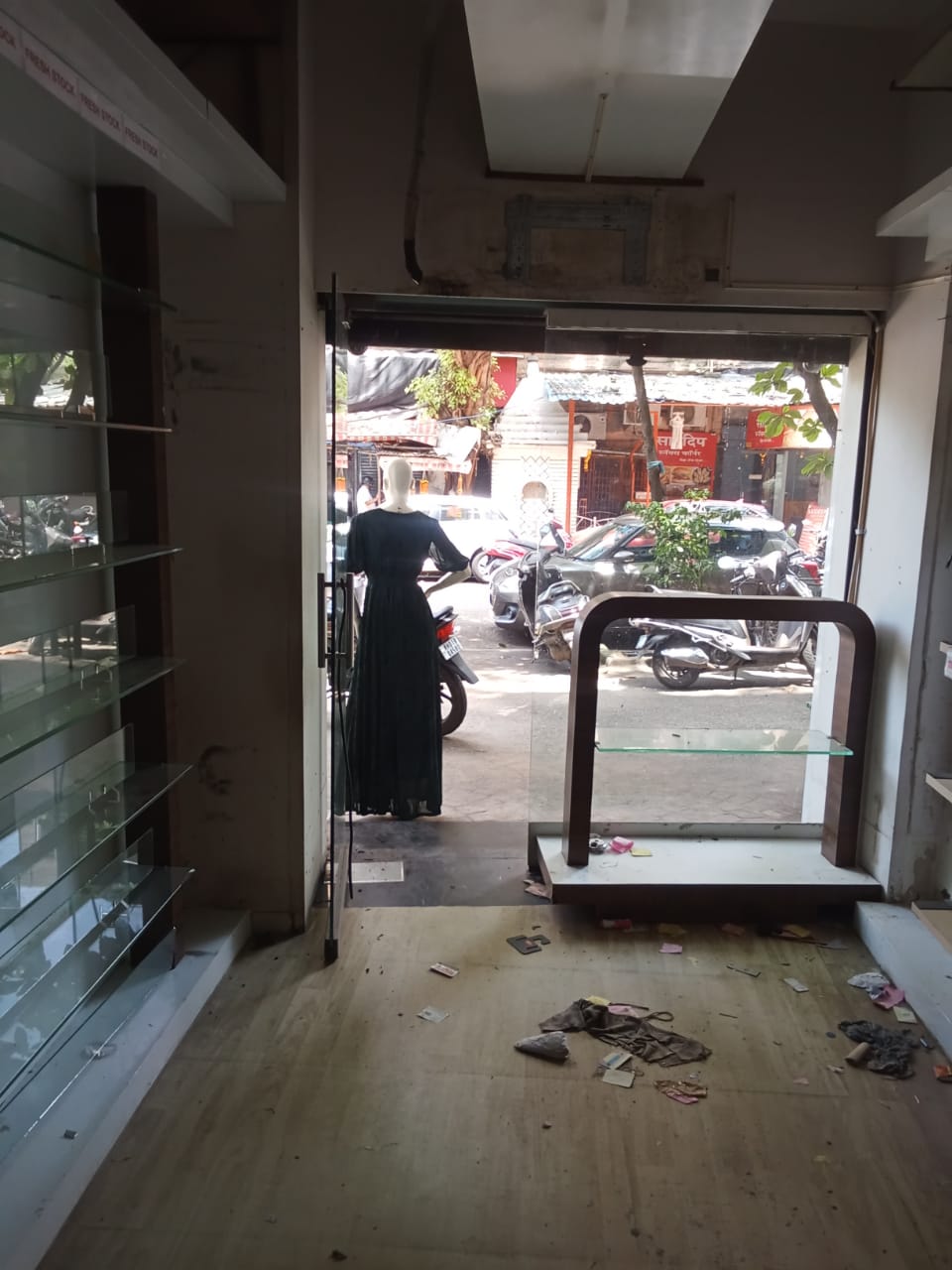 Retail Shop For Rent in BEST Building