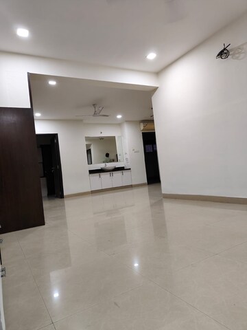 Room in 3 BHK Apartment at Indu Fortune Fields Gardenia, Hi Tech City – for Rent