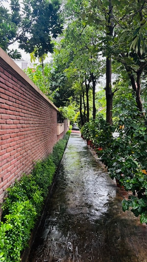 6 BHK Villa – Garden View at Neeti Bagh - for Sale