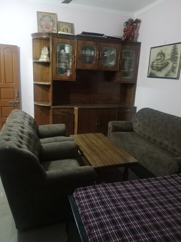 Living Room in 2 BHK Builder Floor at Sector 11 – for Rent