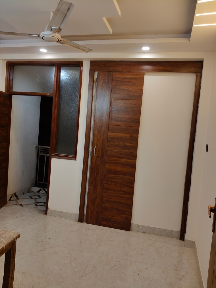 Room, govindpuri 1.5 Bedroom 380 Sq.Ft. Builder Floor In Govindpuri Delhi 9175818
