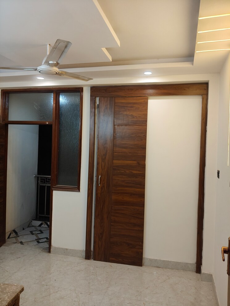 Room, govindpuri 1.5 Bedroom 380 Sq.Ft. Builder Floor In Govindpuri Delhi 9175818