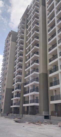 3.5 BHK + Pooja Room Apartment For Sale in Vasavi Lakecity West