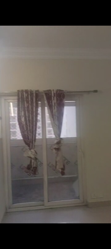 Bathroom in 3 BHK Apartment at Paramount Emotions, Sector 1 Greater Noida – for Rent