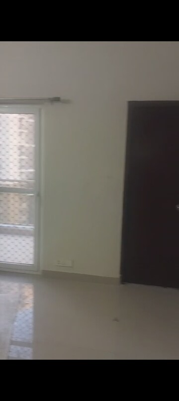 Room in 3 BHK Apartment at Paramount Emotions, Sector 1 Greater Noida – for Rent