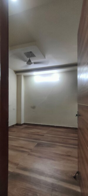 Room in 3 BHK Builder Floor at Govindpuri – for Sale