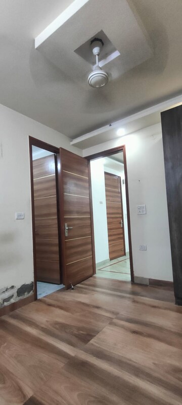 Building Lobby in 3 BHK Builder Floor at Govindpuri – for Rent