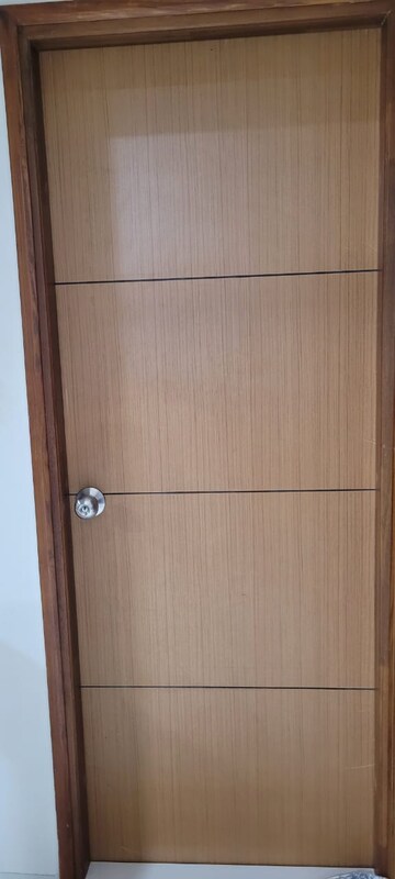 Room in 3 BHK Apartment at Manbhum Around The Grove, Financial District – for Sale