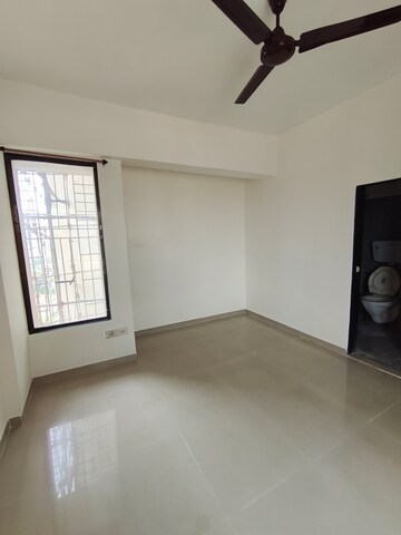 Room in 2 BHK Apartment at Squarefeet Grand Square, Anand Nagar – for Rent