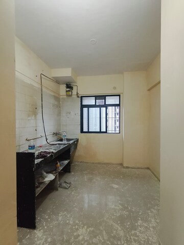 Room in 1 BHK Apartment at Squarefeet Imperial Square, Ghodbunder Road – for Rent