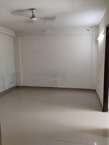 Room in 3 BHK Builder Floor at Amolik Residency, Sector 86 – for Sale