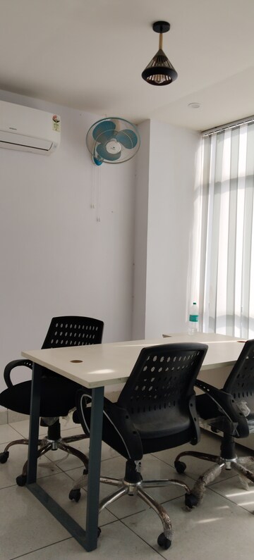  Office Space For Rent in Sector 16