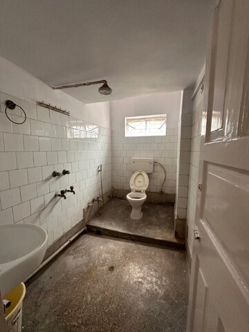 Bathroom in 3 BHK Builder Floor at Beleghata – for Rent