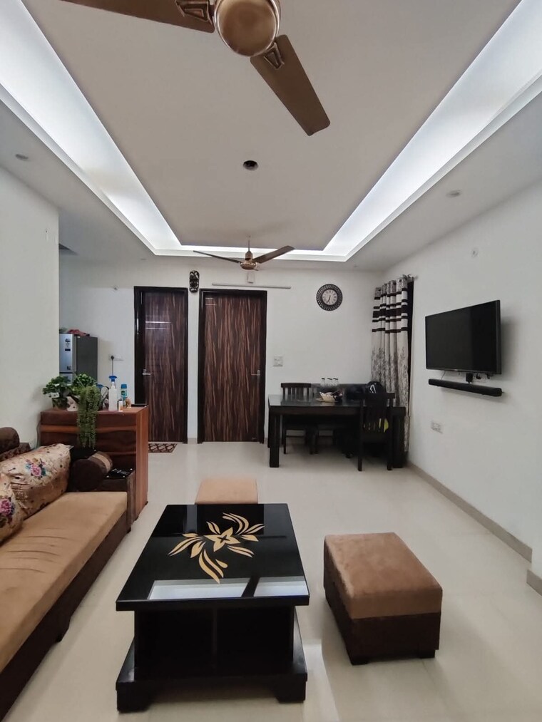 Living Room, sector 14 3 Bedroom 1600 Sq.Ft. Builder Floor In Sector 14 Gurgaon 9175920