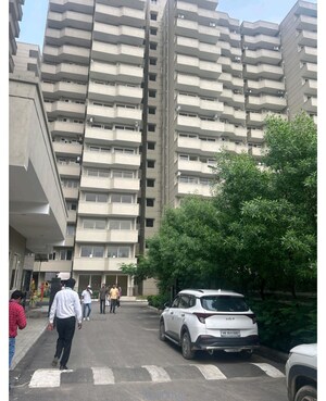  Shop For Sale in Pyramid Pride, Sector 76