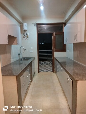 Kitchen in 2 BHK Builder Floor at Sector 17 – for Rent