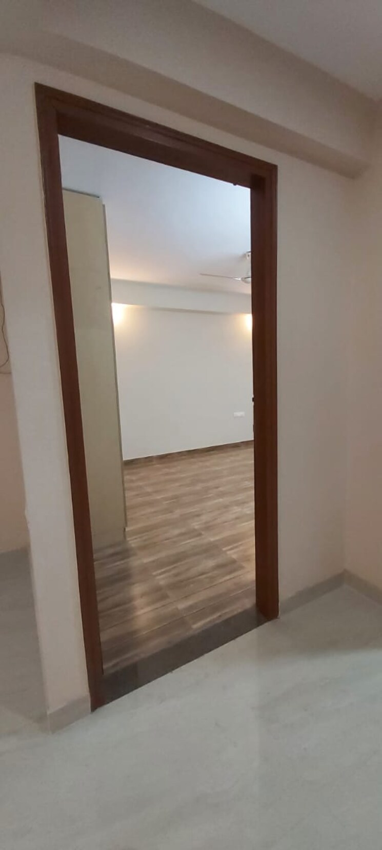 Room, sector 31 3 Bedroom 2000 Sq.Ft. Builder Floor In Sector 31 Gurgaon 9175951