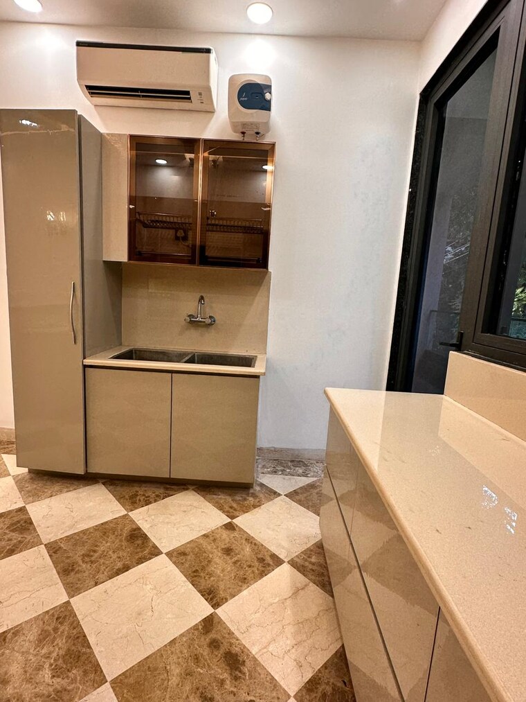 Bathroom, dlf-garden-villas 4 Bedroom 310 Sq.Yd. Builder Floor In Sector 43 Gurgaon 9175985