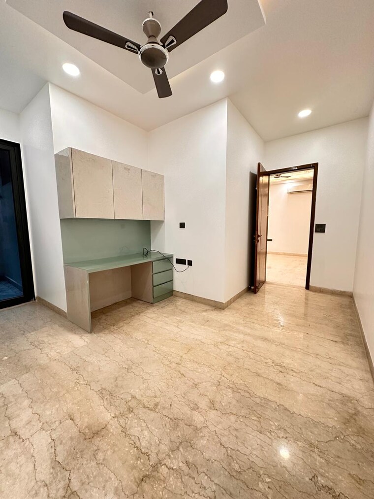 Room, dlf-garden-villas 4 Bedroom 310 Sq.Yd. Builder Floor In Sector 43 Gurgaon 9175985