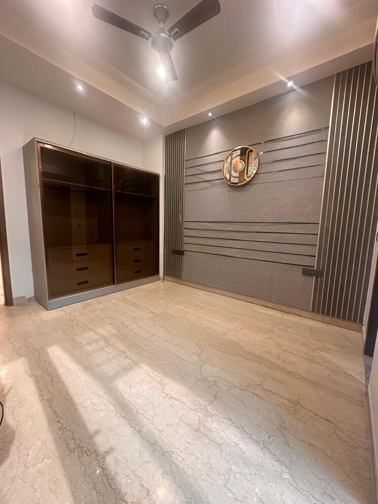 Room, dlf-garden-villas 4 Bedroom 310 Sq.Yd. Builder Floor In Sector 43 Gurgaon 9175985