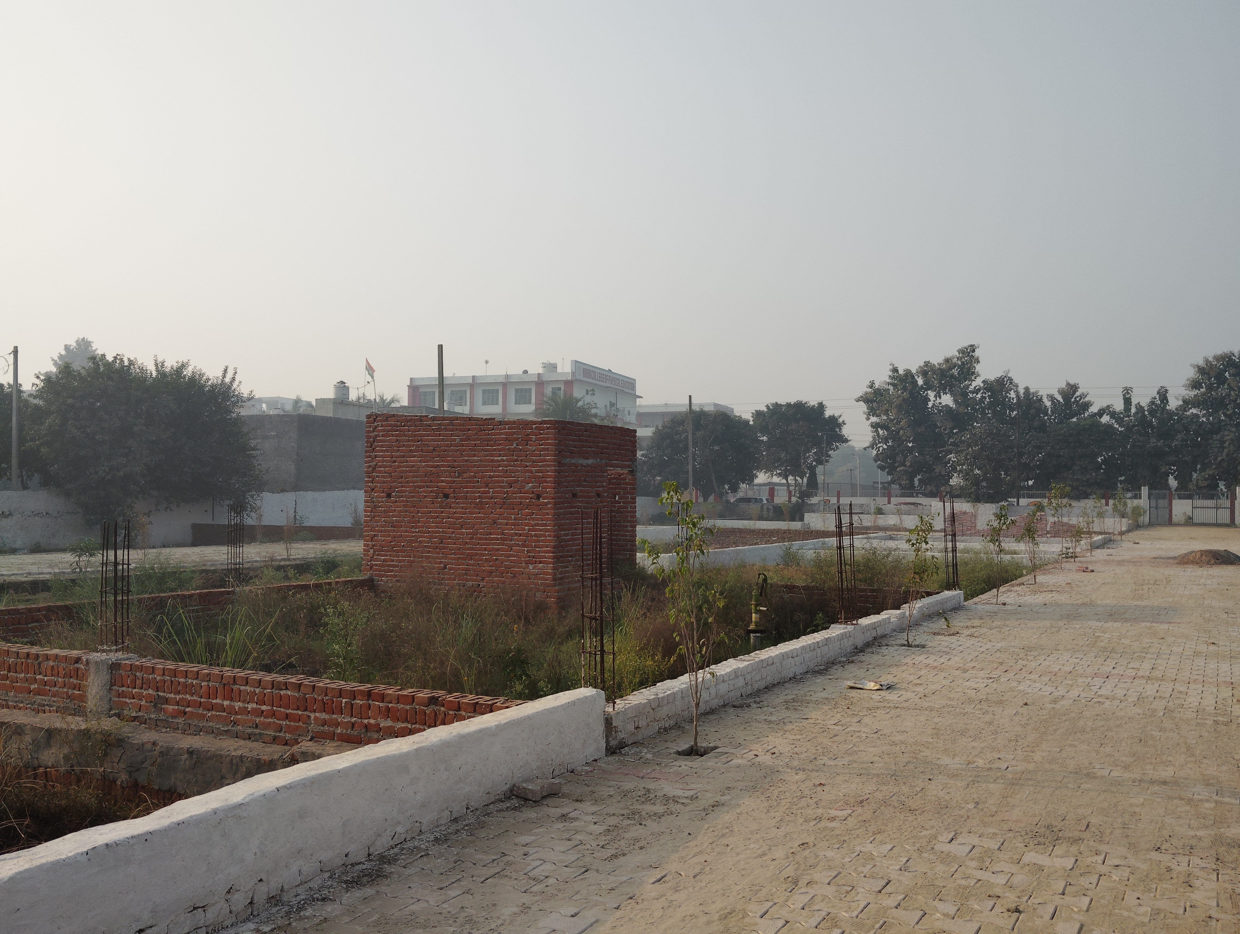 Plot For Sale in Shyam Kunj