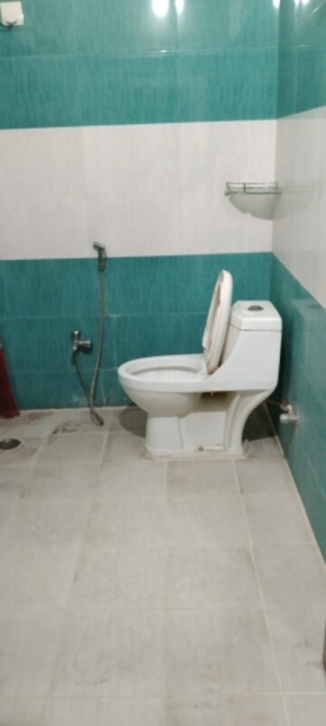 Bathroom in 3 BHK Apartment at RK Residency Banjara Hills, Banjara Hills – for Rent