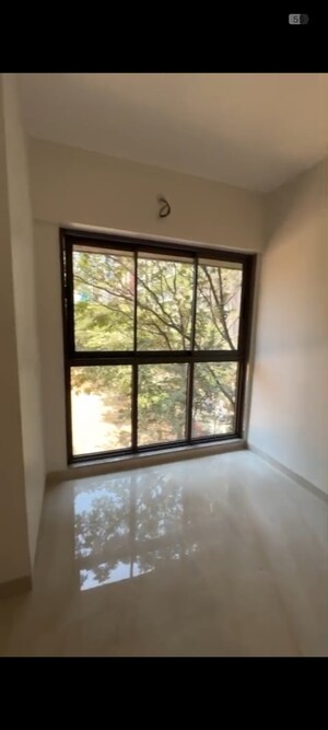 Room in 1.5 BHK Apartment at Adeshwar 72 Parksyde, Ghatkopar East – for Sale