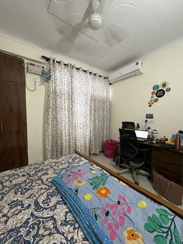 Bedroom in 3 BHK Builder Floor at Sector 15 – for Rent