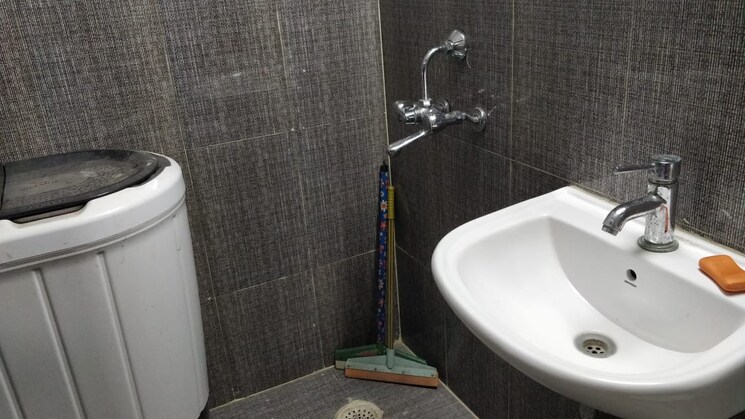 Bathroom, panchsheel-pratistha 3 Bedroom 2050 Sq.Ft. Apartment In Sector 75 Noida 9176099