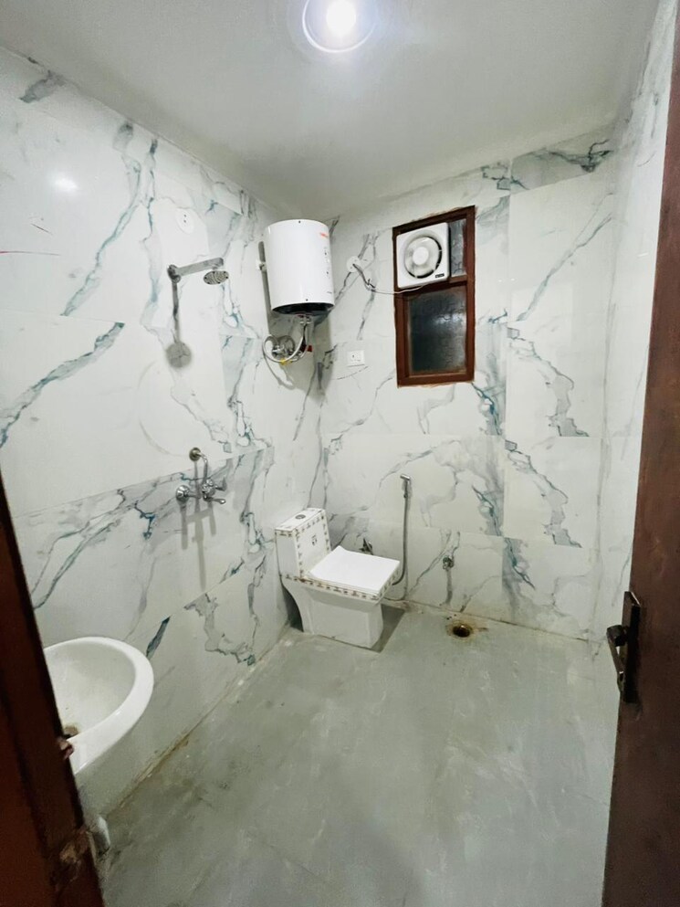 Bathroom, chattarpur 2 Bedroom 720 Sq.Ft. Independent House In Chattarpur Delhi 9176127