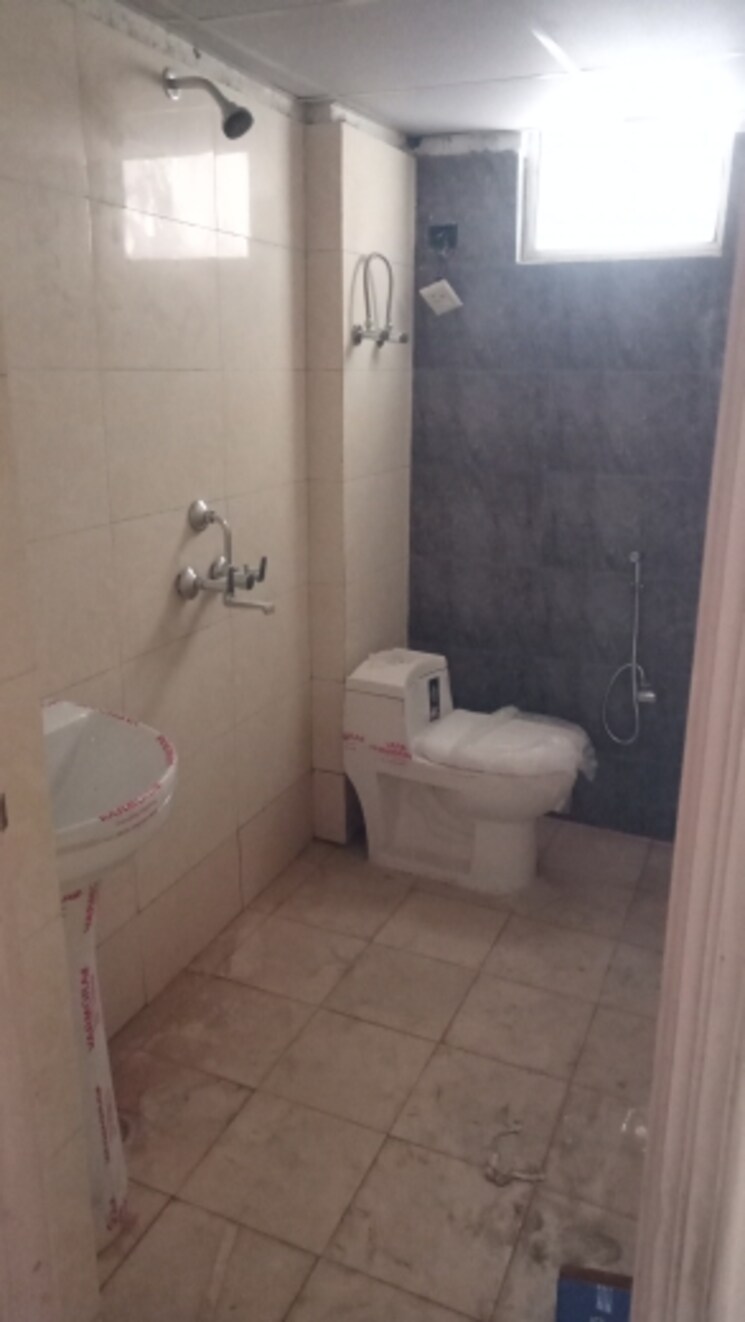 Bathroom, mittal-rajnagar-residency 1 RK 650 Sq.Ft. Apartment In Raj Nagar Extension Ghaziabad 9176154