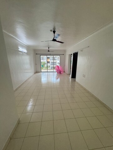 Room in 2 BHK Apartment at Atur Park, Koregaon – for Rent