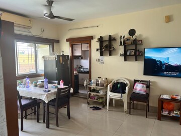 Living Room in 2 BHK Apartment at Janakpuri – for Rent