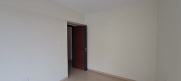 Room in 2 BHK Apartment at Tharwani Vedant Imperial Villas, Badlapur West – for Rent
