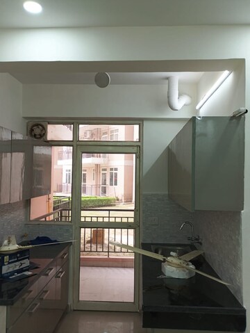 2 BHK Apartment For Rent in Suncity Avenue 76, Sector 76