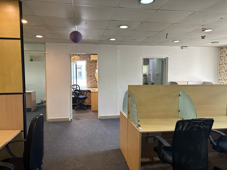 Living Room, madhapur Commercial Office Space 1000 Sq.Ft. In Madhapur Hyderabad 9176235