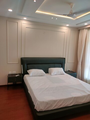 Bedroom in 3 BHK Apartment at Parsvnath Green Ville, Sector 48 – for Rent