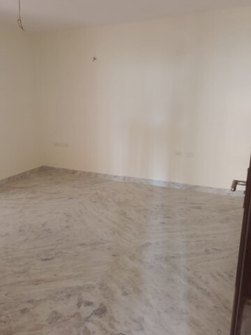 Room in 3 BHK Apartment at Aditya Empress Towers, Shaikpet – for Sale