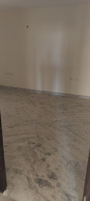 Room in 3 BHK Apartment at Aditya Empress Towers, Shaikpet – for Sale