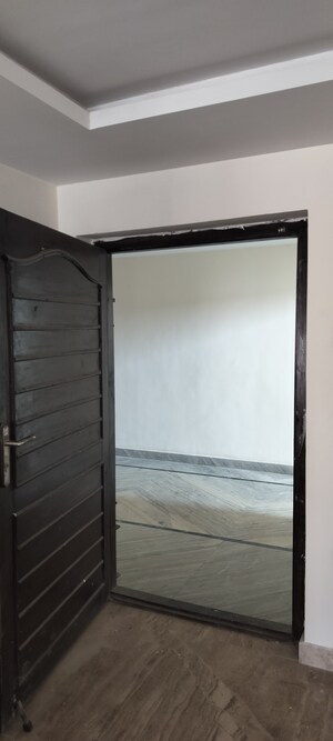 Room in 3 BHK Apartment at Aditya Empress Towers, Shaikpet – for Sale