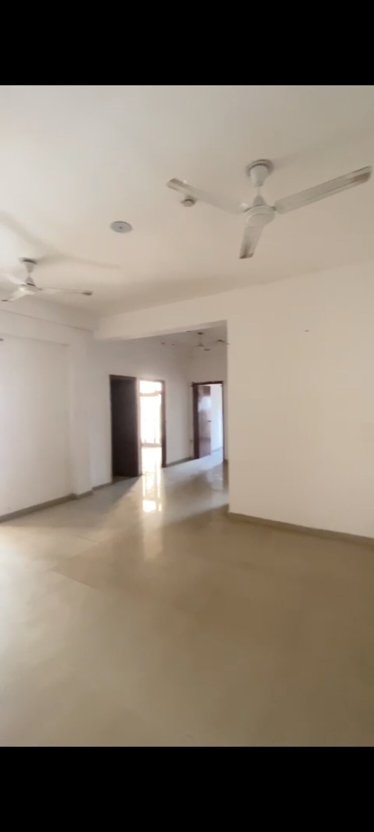 Room, gaur-city-2-16th-avenue 3 Bedroom 1500 Sq.Ft. Apartment In Sector 16c Greater Noida Greater Noida 9176303