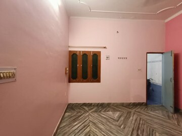 Room in 2.5 BHK Independent House at Gomti Nagar – for Rent