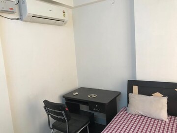 Furnished Amenities in 3 BHK Apartment at Tilak Nagar – for Rent