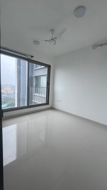 Room in 2 BHK Apartment at Sunteck City Avenue 4, Goregaon West – for Rent