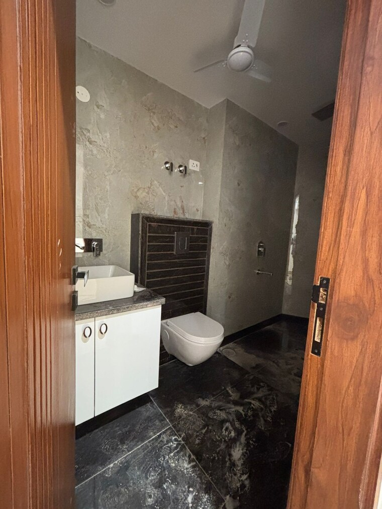 Bathroom, saket 1 RK 360 Sq.Ft. Builder Floor In Saket Delhi 9176389