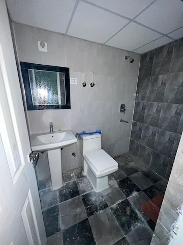 Team Area in 3 BHK Apartment at ATS Allure, Sector 22d Yamuna Expressway – for Sale